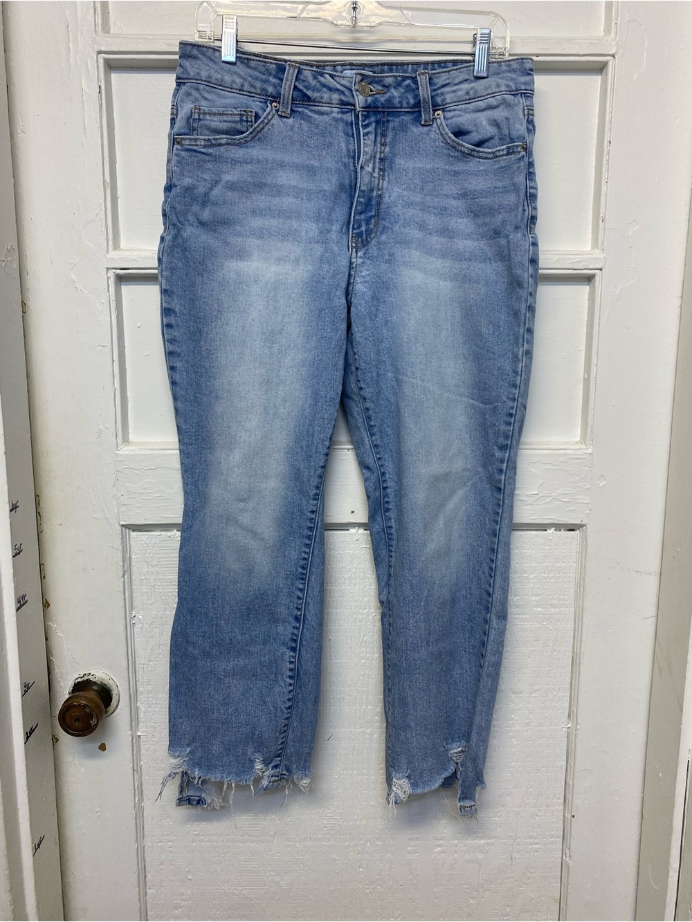 Women's Cropped Distressed Women's Cropped Distressed Hem Light Wash Denim Jeans